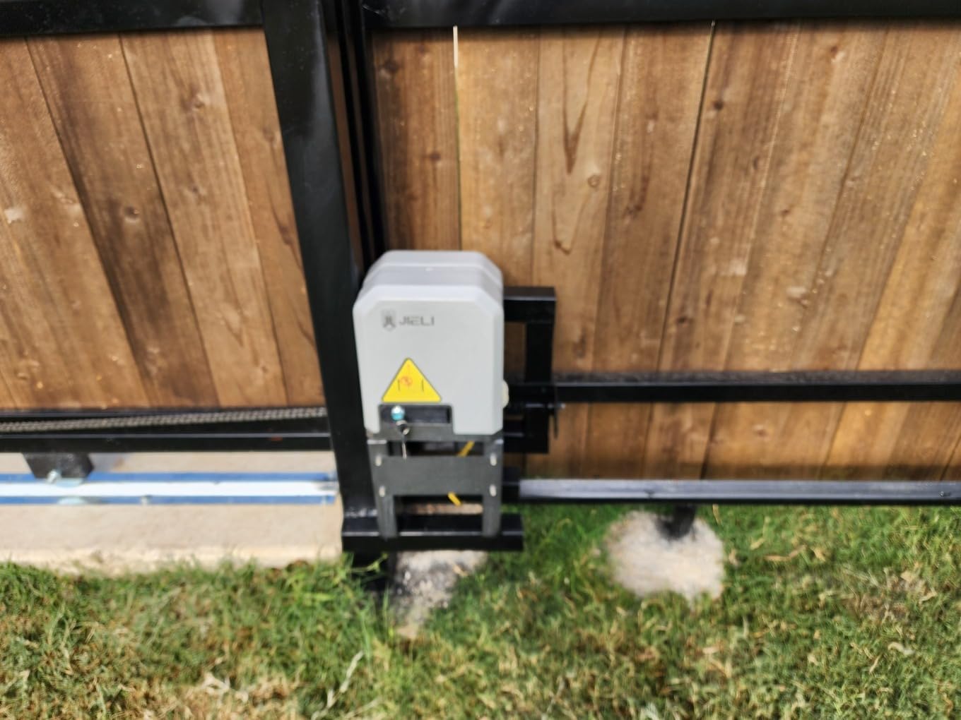 Jieli gate opener controller and chain drive customer install photo