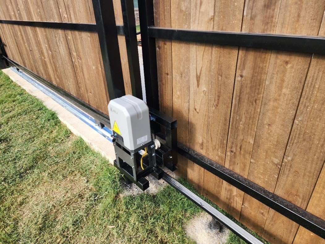 Jieli sliding gate opener mounted on rolling driveway gate